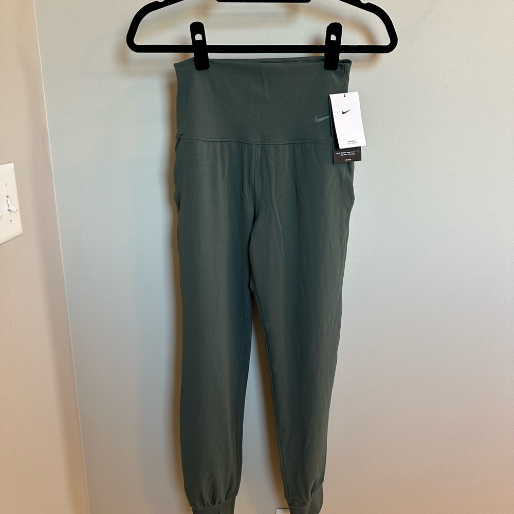 Nike Women's Zenvy Dri-FIT High-Waisted Joggers XS